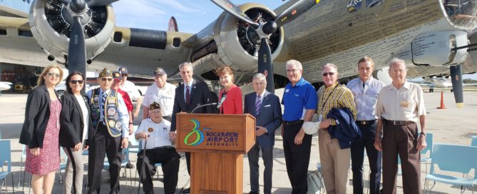 Wings of Freedom Tour Opening Ceremonies, veterans and staff pose