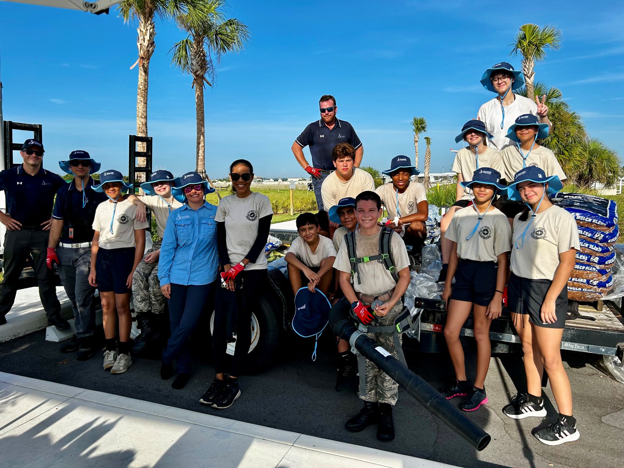 Group of people Posin for a photo